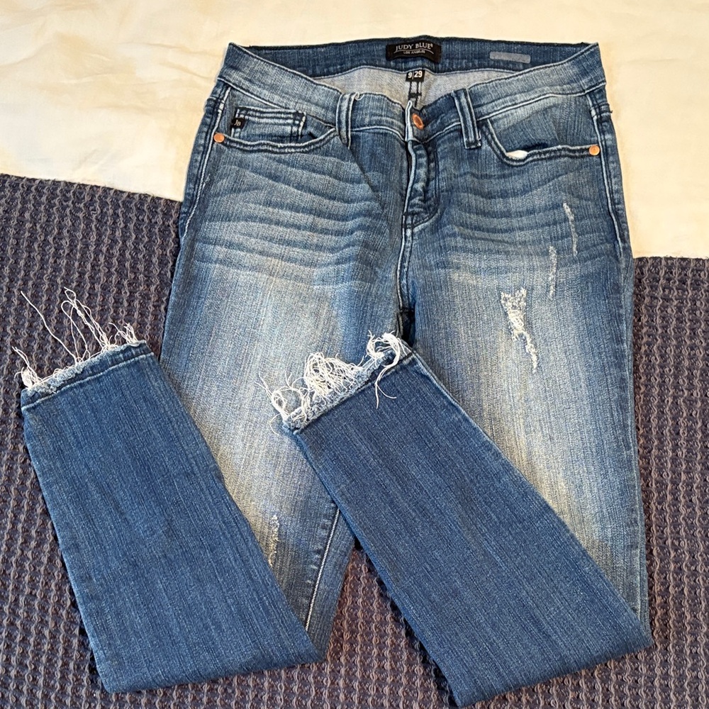 Judy Blue Light Blue Ankle Jeans